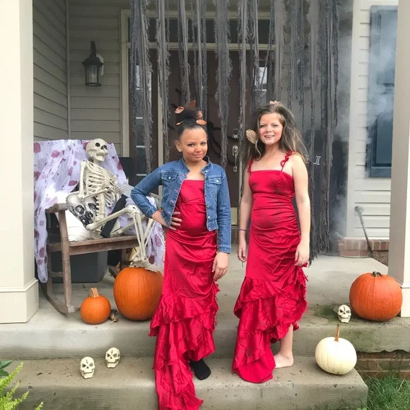 Zombie Prom Queen Gown - Picture 11 of 11